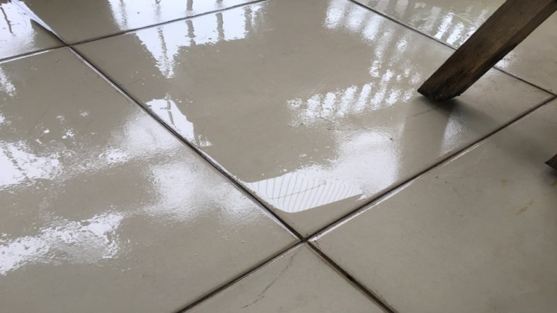 Cách chống nồm ẩm cho sàn nhà